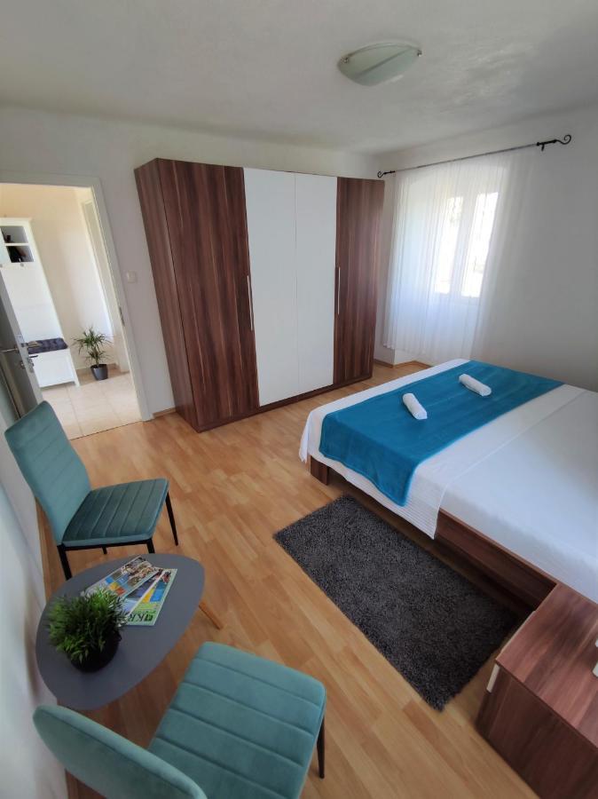 Apartman Josip Garica Buitenkant foto